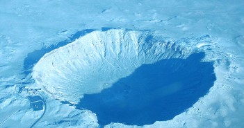 METEORITO RARO DE 18 QUILOS É ENCONTRADO NAS GELEIRAS DA ANTÁRTICA ORIENTAL